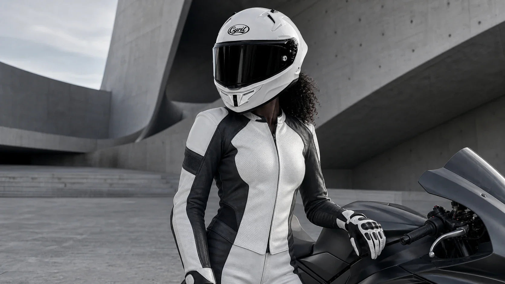 How Does Helmet Shape Affect Wind and Stability?
