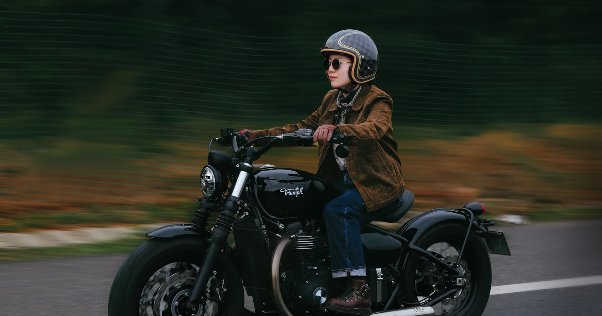CYRIL helmet riding scene