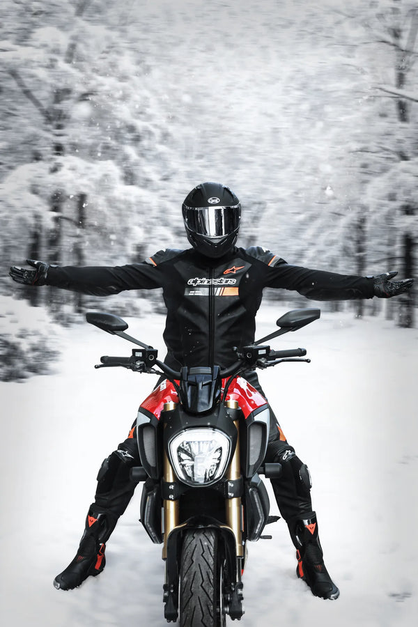 Rider in a CYRIL helmet